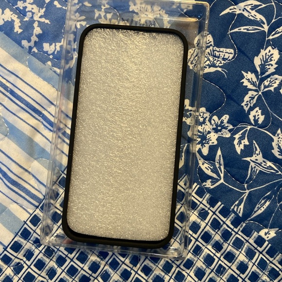 Torres iPhone 12 mini black phone case - Picture 2 of 4